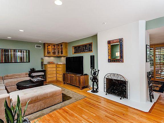 3rd image of 4643 La Subida Pl