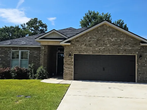 202 Susannes Retreat, Perry, GA 31069