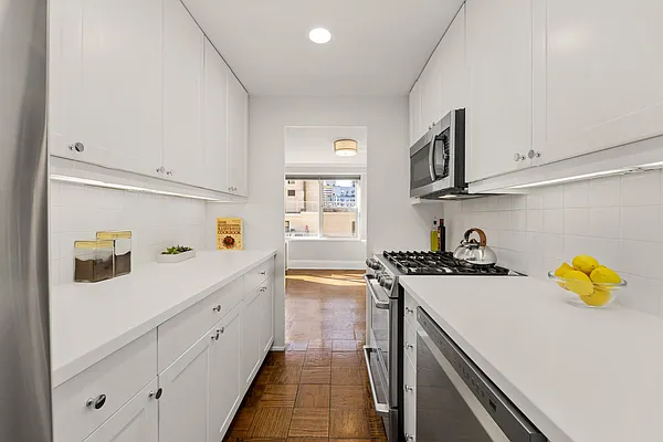 Sold by Compass | media 6