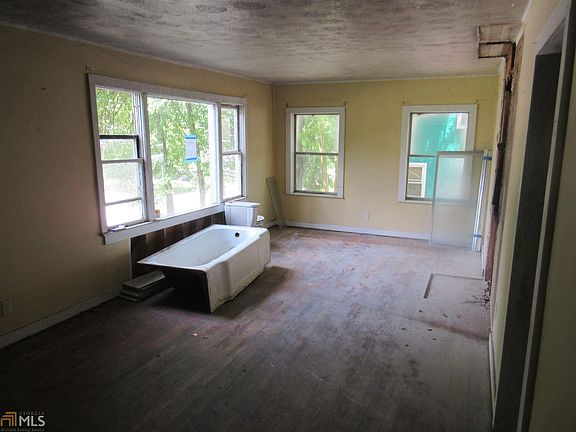 4th image of 2448 Connally Dr