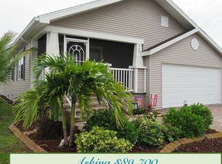 908 Freeport W, Venice, FL 34285
