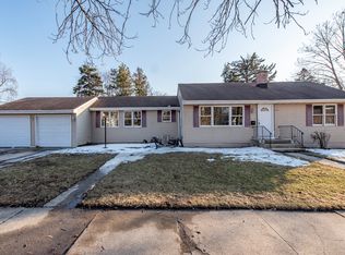 821 12th St, North Chicago, IL 60064