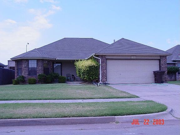 2nd image of 805 Glenwood Dr