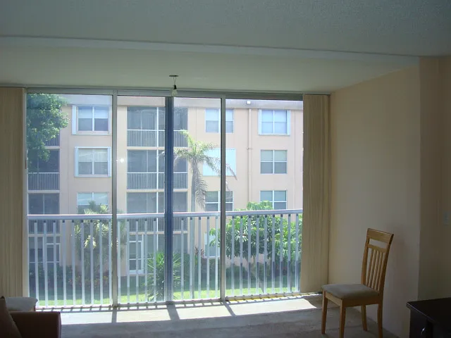 2004 S Federal Hwy #308 — Photo 11