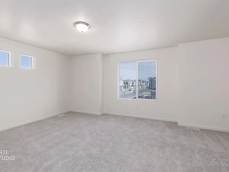 187 E Arcade Dr — Photo 14