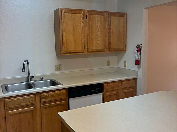 4th image of 315 Barrow St