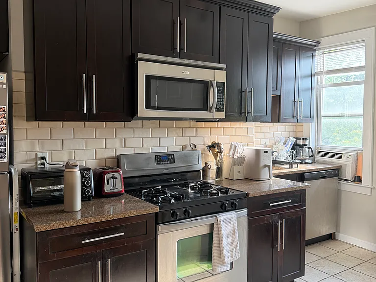 532 Adams St #3A — Photo 12