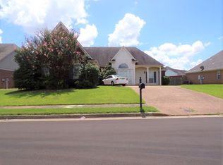 8381 Forest Mist Dr, Memphis, TN 38125