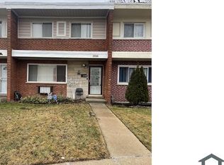 9584 S Colfax Ave, Chicago, IL 60617