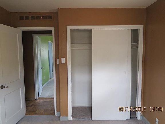 5th image of 724 La Veta Dr NE