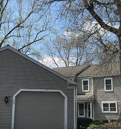3rd image of 105 Barrington Ct #U-0128