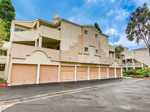 7044 Camino Degrazia Unit 220