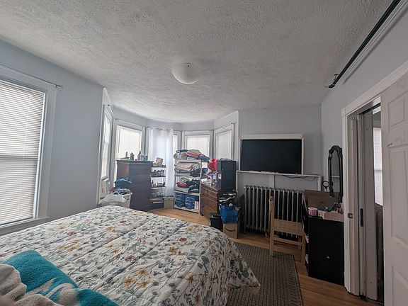 5th image of 593 Washington Ave #2