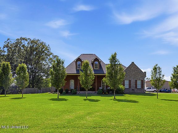 2nd image of 170 Browning Dr