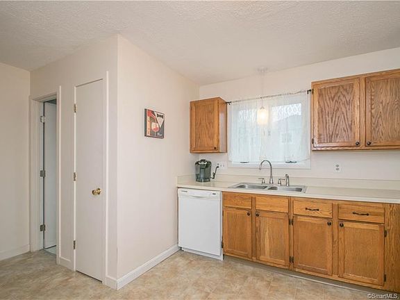5th image of 245 E Woodland St APT 11