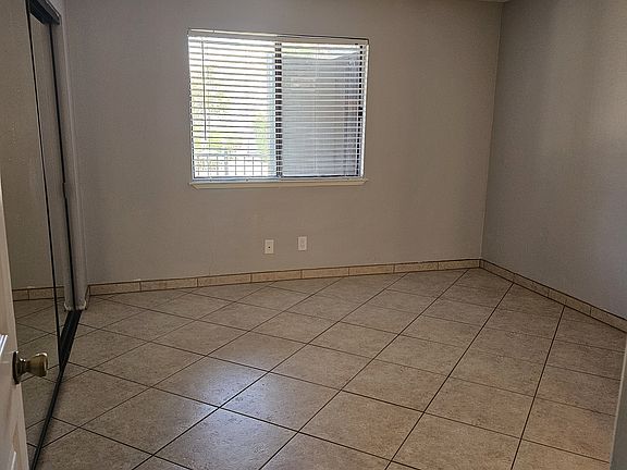 5th image of 2867 Bamboo Ct