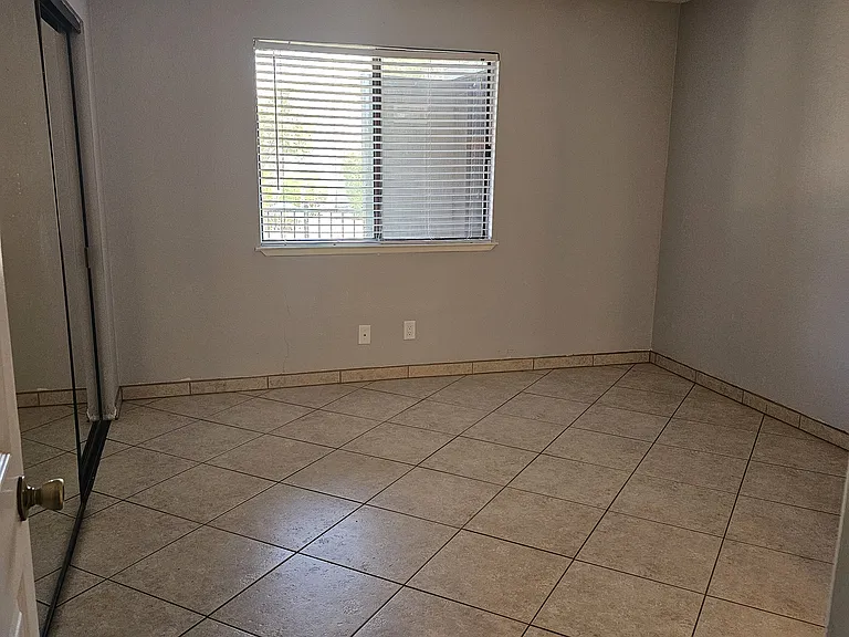 2867 Bamboo Ct — Photo 5