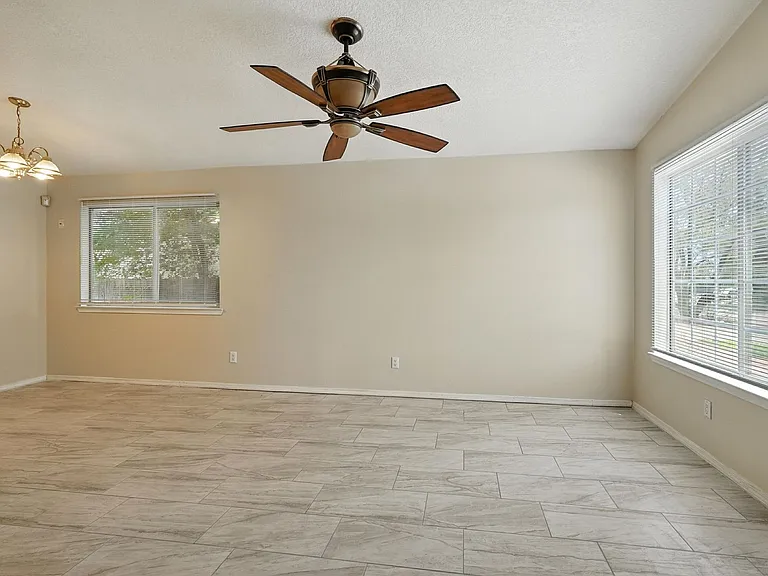 6505 Evesham Rd NW — Photo 5