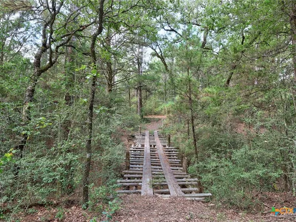 128 Barras Rd, Paige, TX 78659