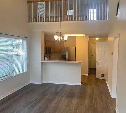 2nd image of 110 Fox Creek Dr