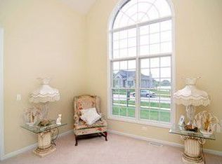 990 Citizen Ave, Elburn, IL 60119