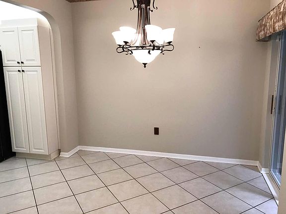 5th image of 7647 Southampton Terrace #110