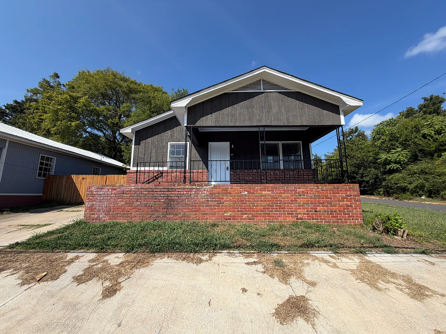 3 bed, 1148 sqft, $1,200 — Photo 1