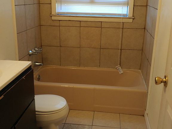 2nd image of 7005 N Teutonia Ave APT 1