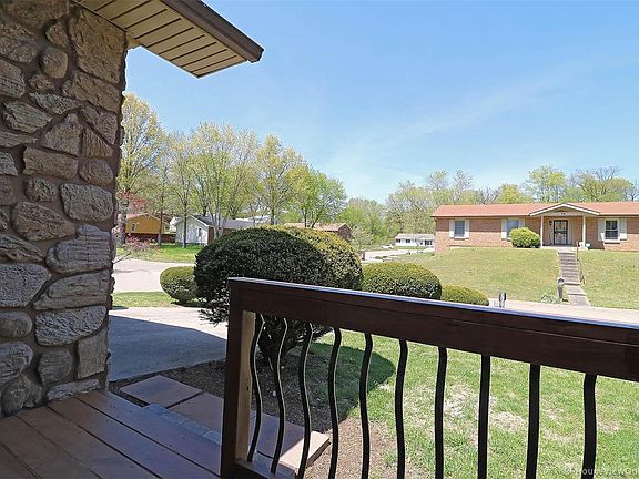 5th image of 77 Centennial Dr