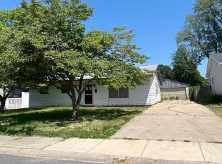 2605 Kent Dr, Springfield, IL 62703