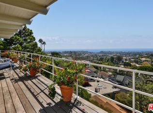 1415 Chautauqua Blvd, Pacific Palisades, CA 90272