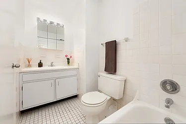 Rented by Nest Seekers International