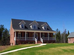 11 Cambridge, Lexington, NC 27295