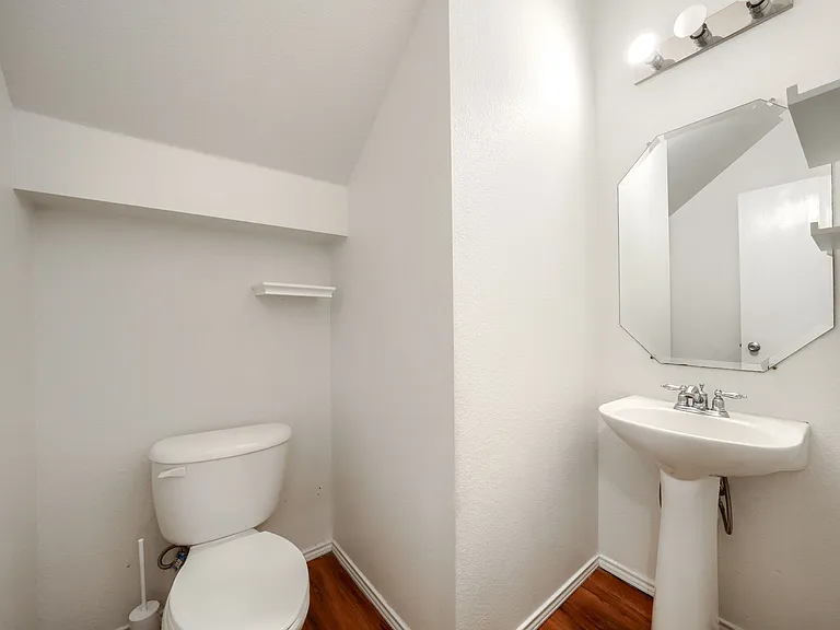3121 Grant St — Photo 23