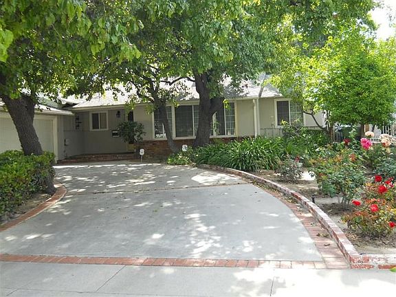 Front/Driveway
