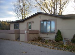 3217 Airport Rd, Oconto, WI 54153