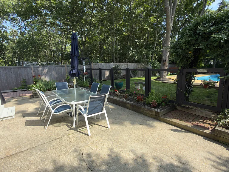 20 Hillover Ln — Photo 20