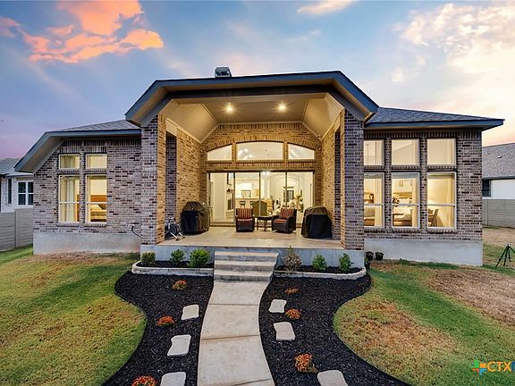 4th image of 581 Vale Ct