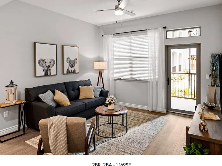 Centerpointe at Market Apartments - 3145 Market Street Riverside CA 92501 — Photo 36