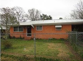 1st image of 530 Guiberteau St