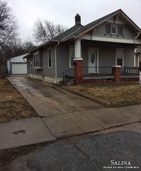 1st image of 623 E Ash St