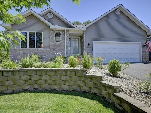 13637 Pierce St NE, Ham Lake, MN 55304