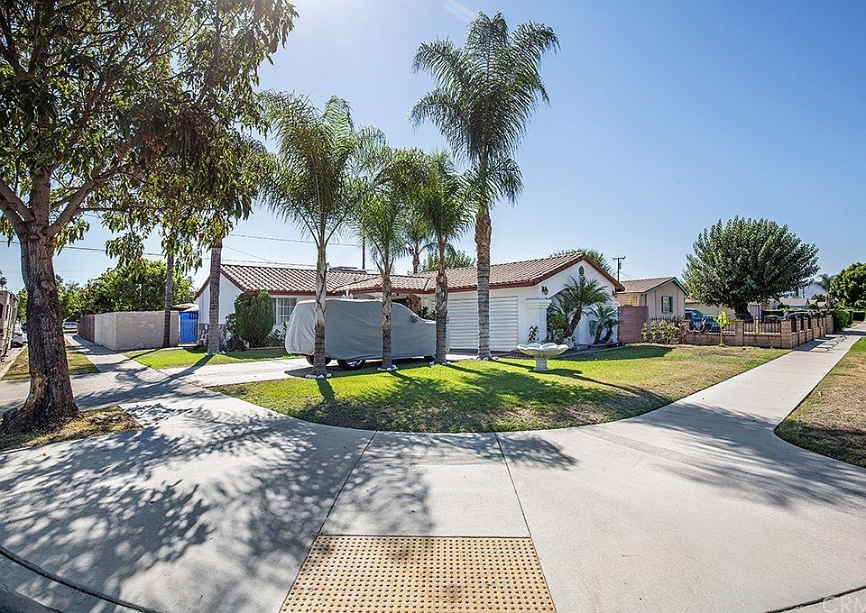 1st image of 14930 Giordano St
