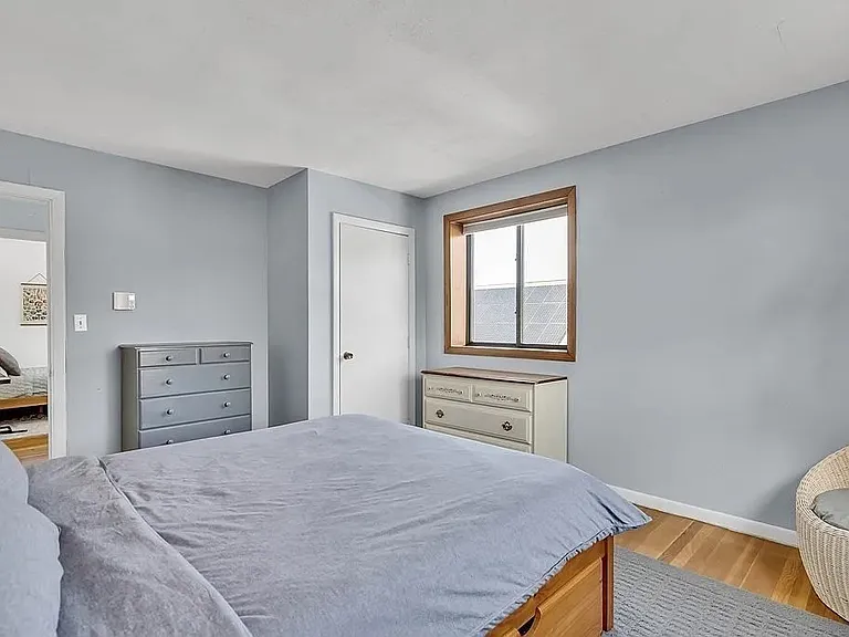 50 Seymour St #15 — Photo 17