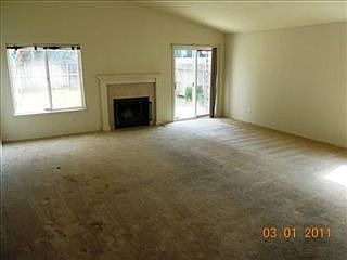 5th image of 2124 Fairchild Dr