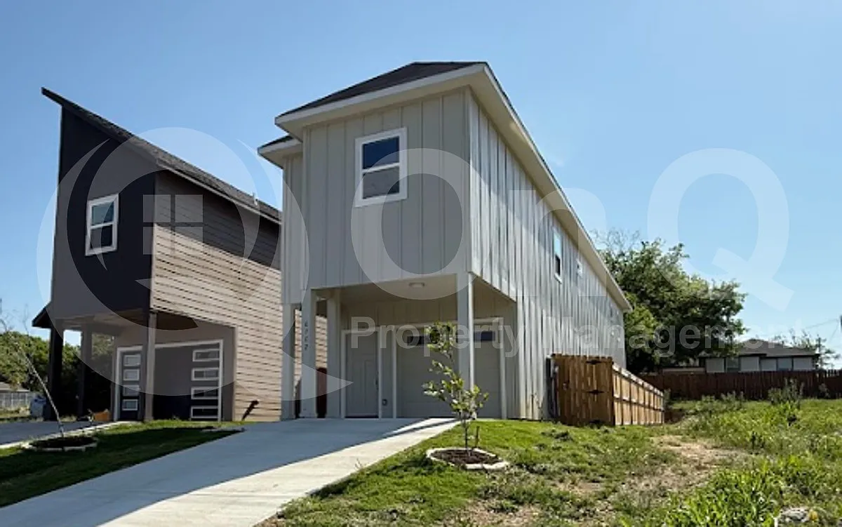 3 bed, 2.5 bath, 2000 sqft, $2,499 — Photo 2