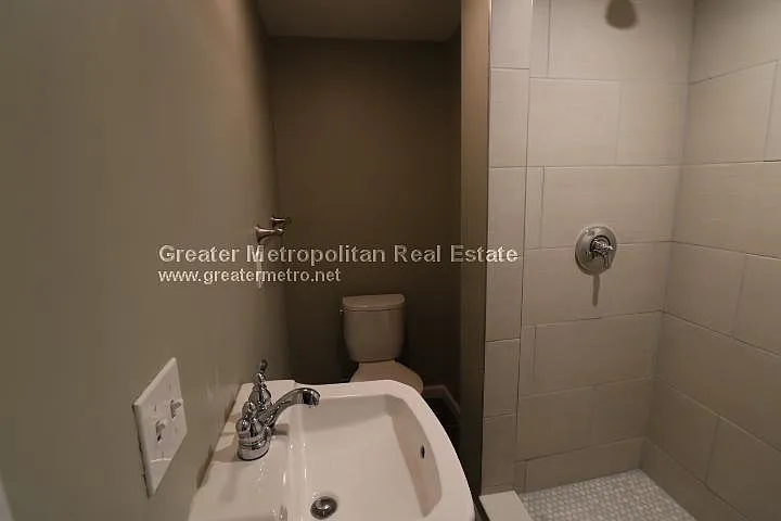 4 Michelangelo St #10 — Photo 14