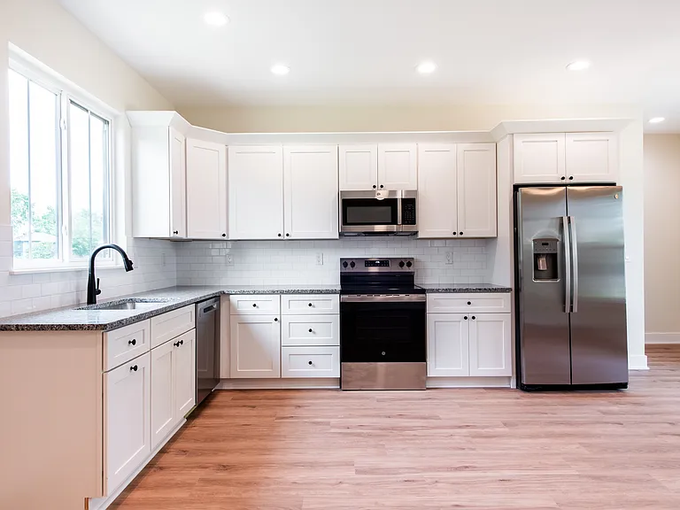 8301 Acme Way — Photo 6
