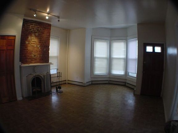 3rd image of 17 Lexington Ave #1