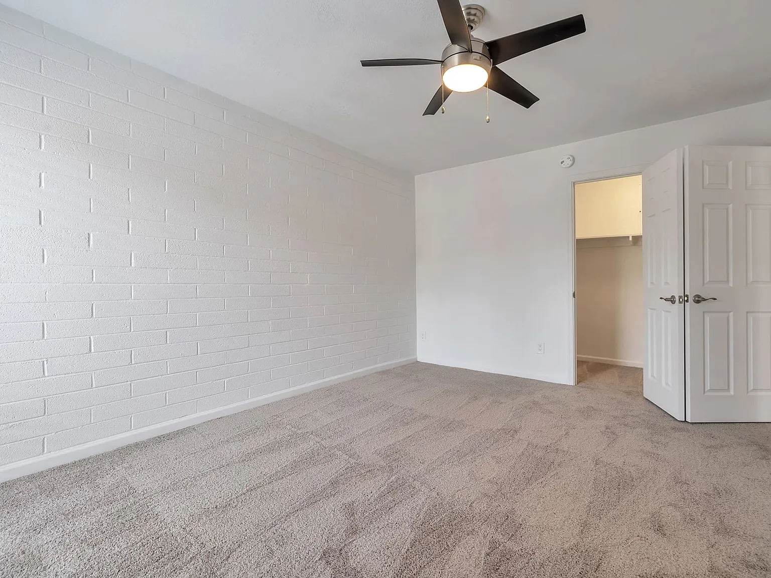 TWO story unique apartment! — Photo 4